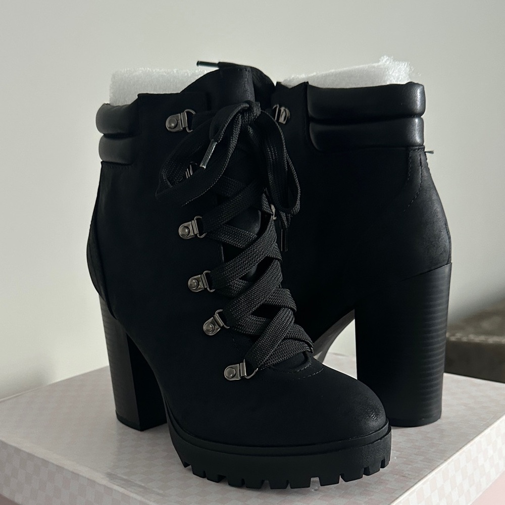 Black Women's Lace-Up Ankle Boots